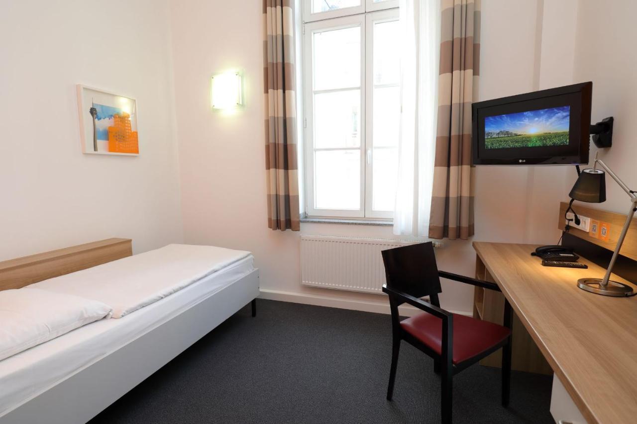 Townhouse Duesseldorf Aparthotel Bagian luar foto